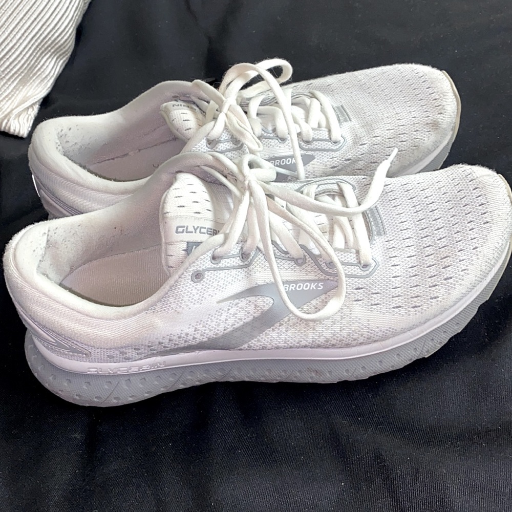 Womens Brooks Tennis Shoes